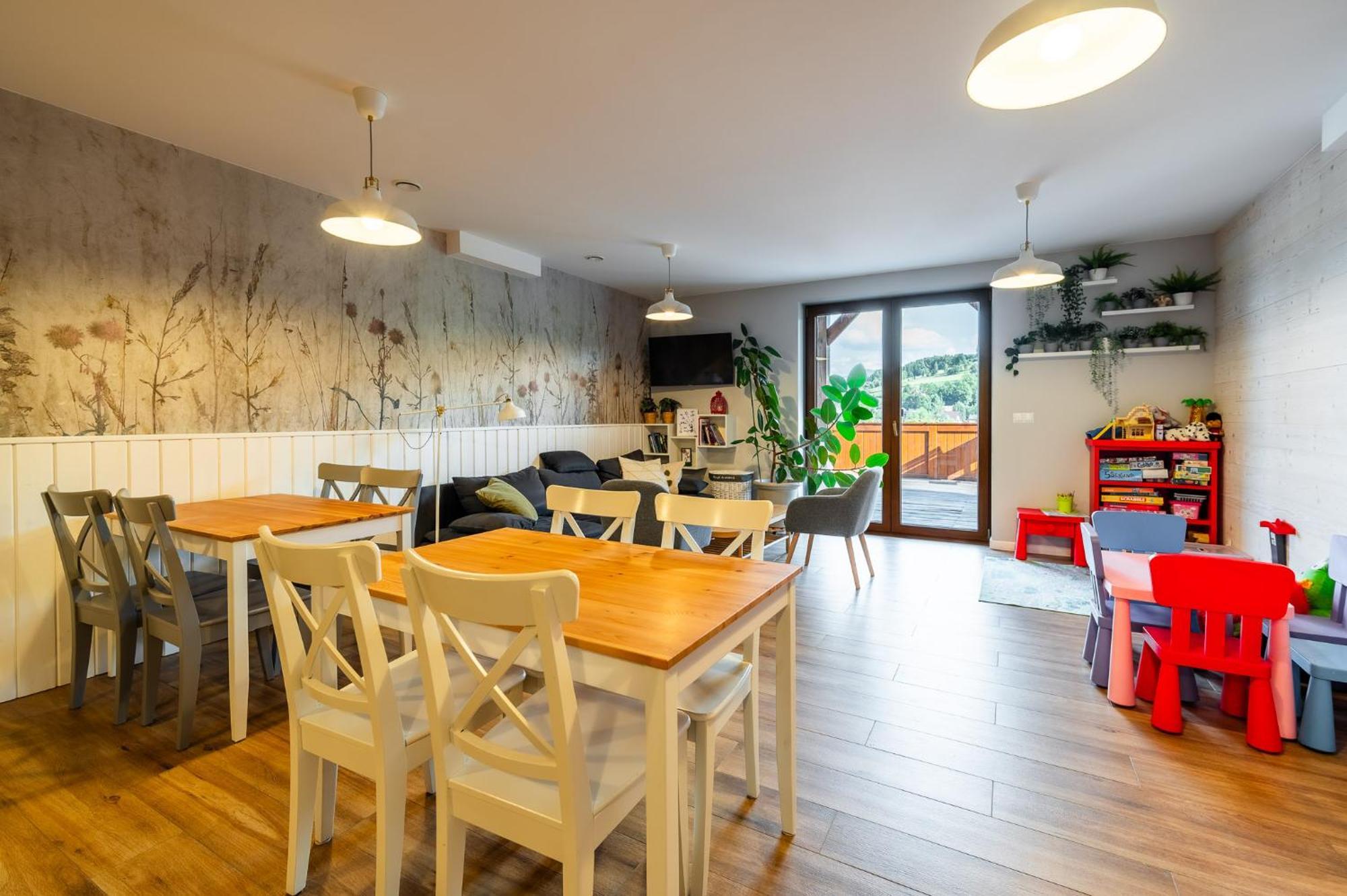 Apartamenty Black Lion Pcim Luaran gambar