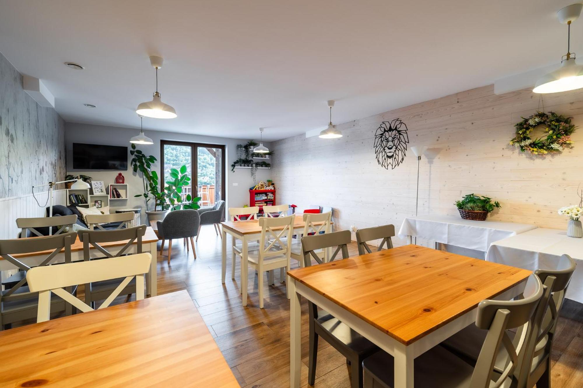 Apartamenty Black Lion Pcim Luaran gambar